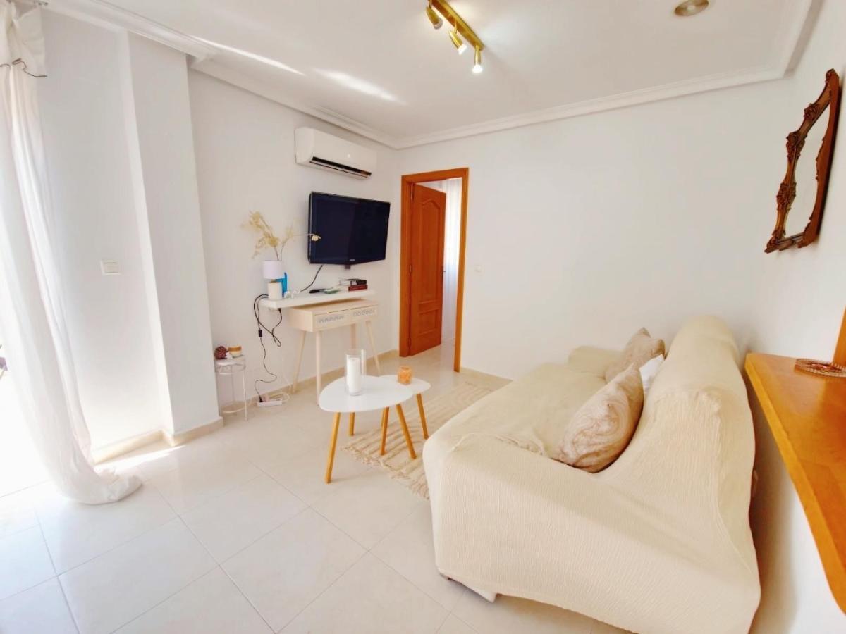 Apartmán The Prestige Torrevieja Atico Con Barbecoa Exteriér fotografie
