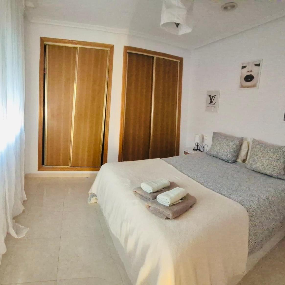 Apartmán The Prestige Torrevieja Atico Con Barbecoa Exteriér fotografie